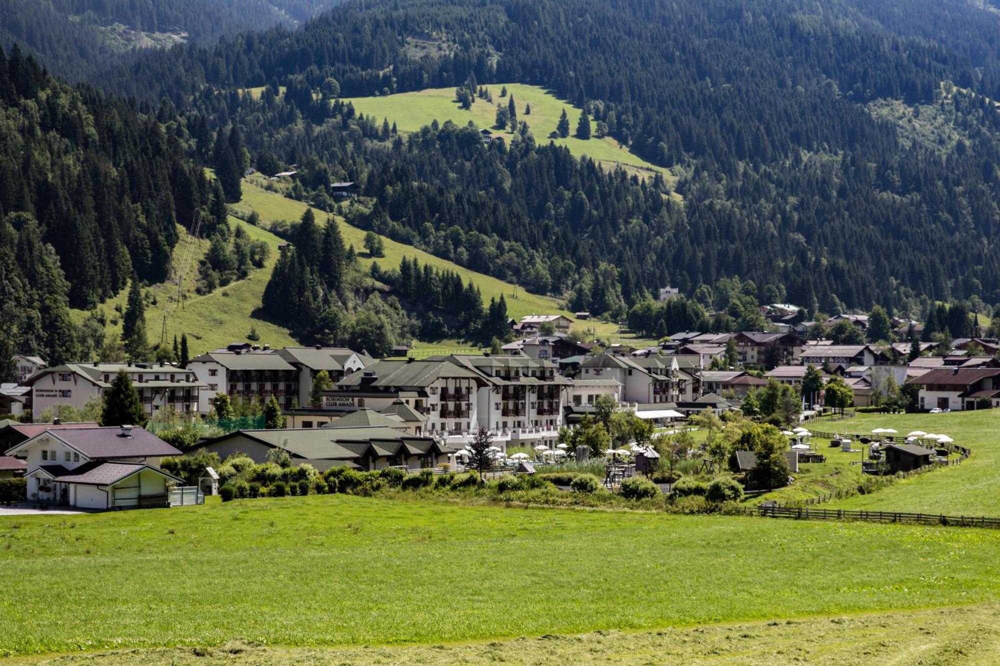Robinson Amade Hotel Kleinarl Buitenkant foto
